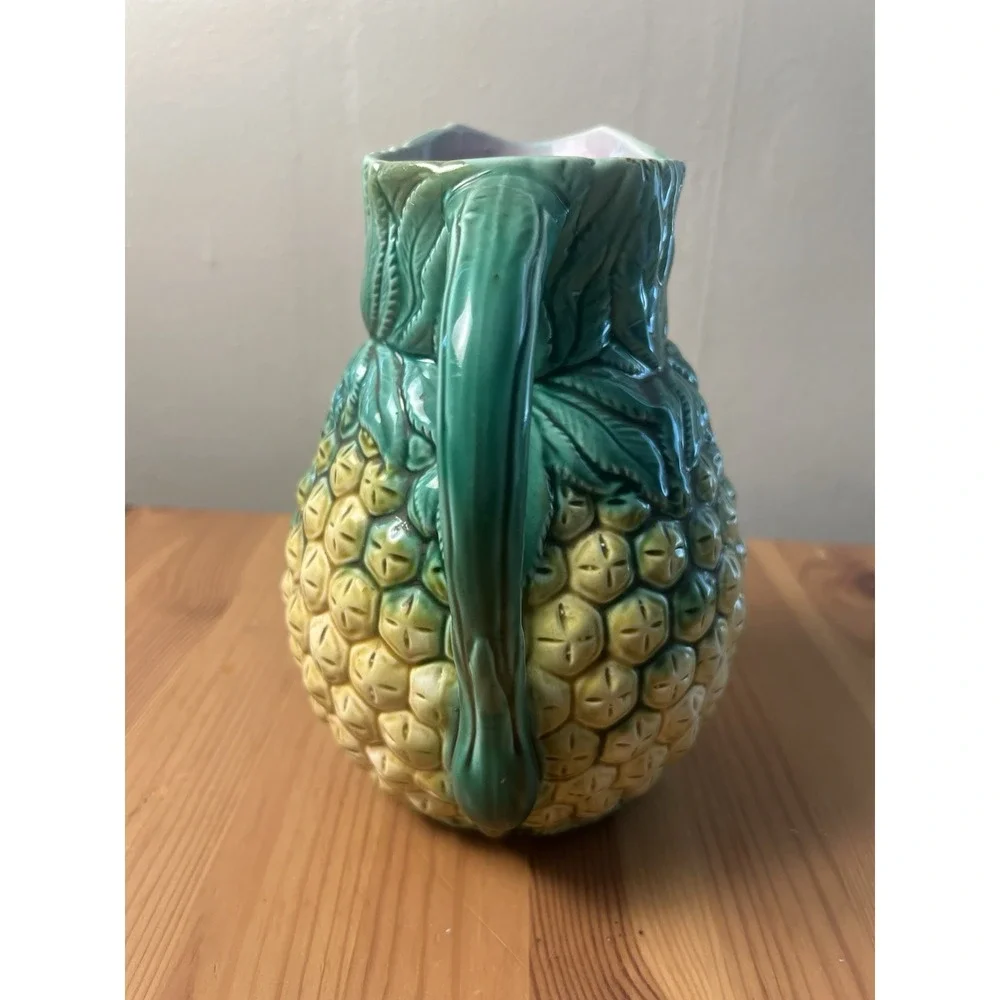 N/A vintage pineapple